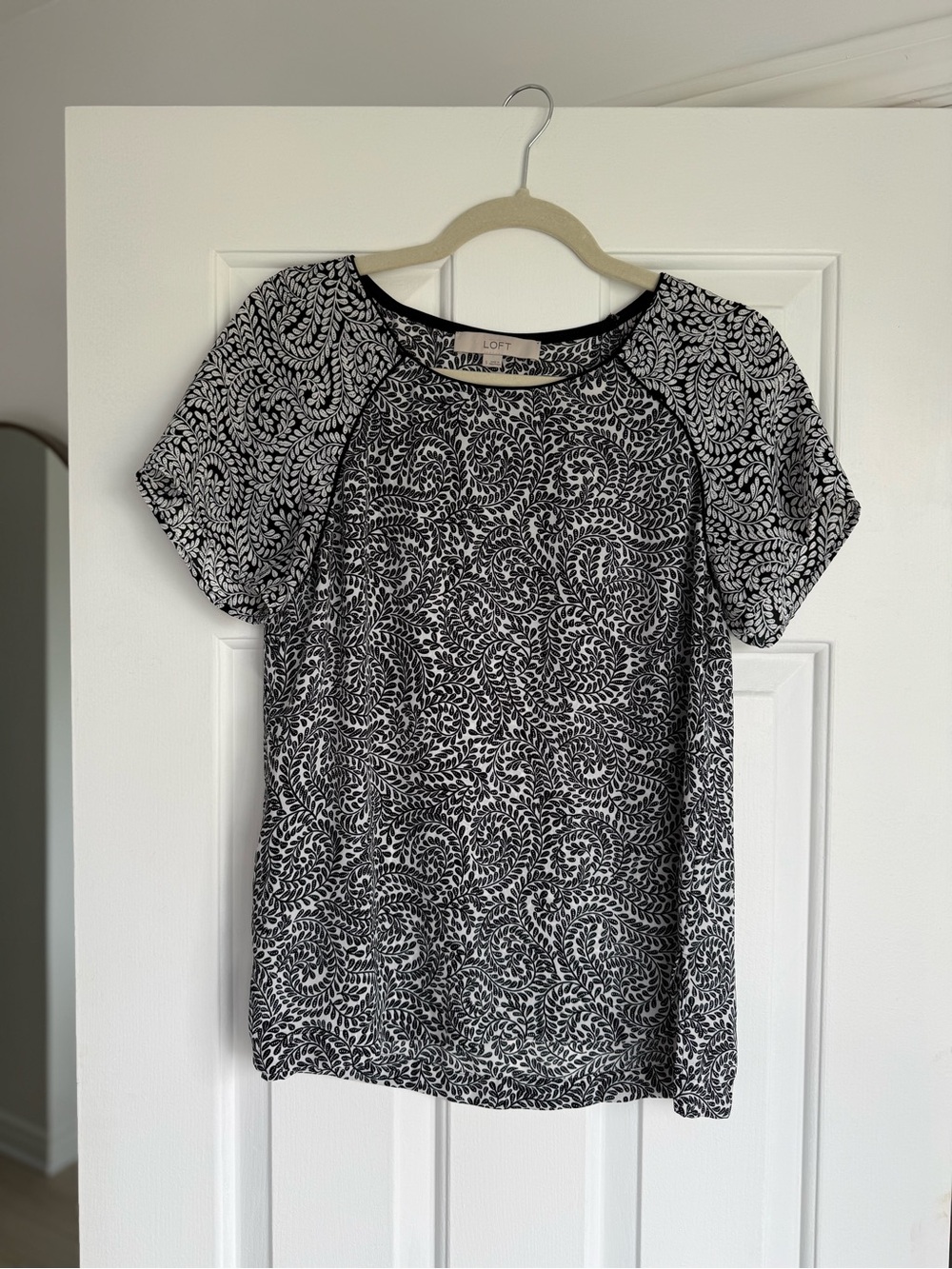 LOFT Black and White Botanical-Print Short Sleeve Tee